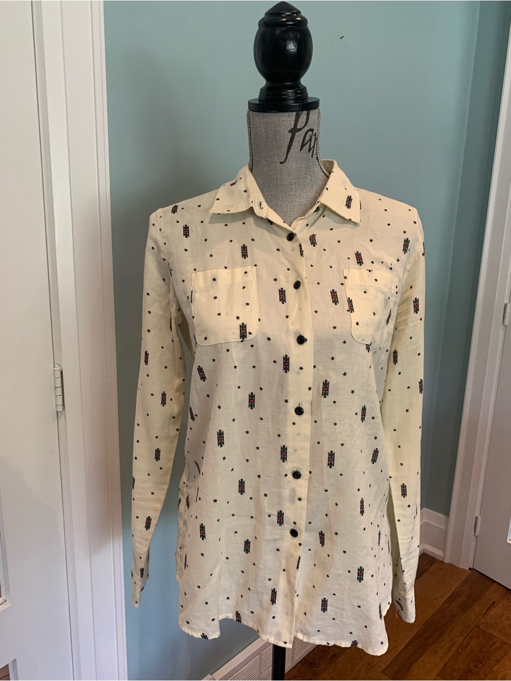 Maison Scotch Cream Button-Down Shirt with Subtle Navajo Motif